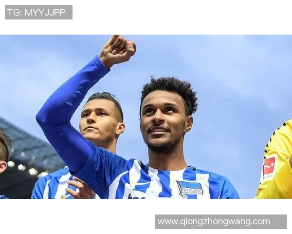 上海申鑫迎战梅县铁,争夺关键三分全力以赴展现球队实力与斗志 上海申鑫迎战梅县铁,争夺关键三分全力以赴展现球队实力与斗志