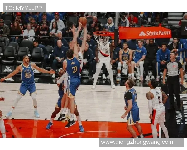 勇士与开拓者激战四月之夜NBA季后赛精彩对决回顾